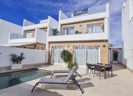 Townhouse for 349 000 euro in San Pedro del Pinatar, Spain
