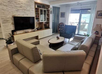 Apartment für 300 000 euro in Dobrota, Montenegro