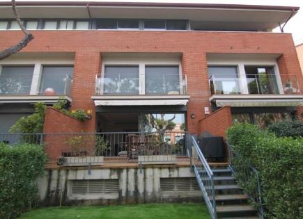 Cabaña para 160 000 euro en Gava Mar, España