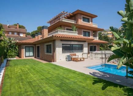 House for 3 300 000 euro in Castelldefels, Spain