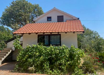 Haus für 140 000 euro in Budva, Montenegro