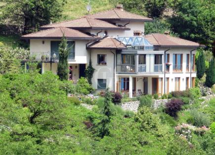 Villa para 1 150 000 euro por Lago de Como, Italia