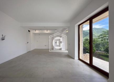 Apartment for 300 000 euro in Kamenari, Montenegro