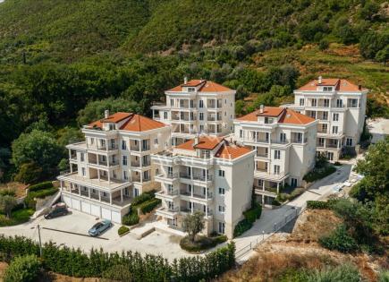 Appartamenti per 530 000 euro a Đenovići, Montenegro