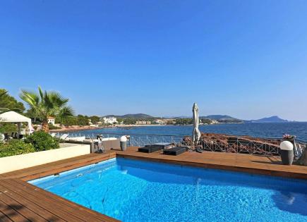 Villa in Saint-Raphael, France (price on request)