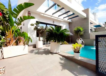 Chalet for 390 000 euro in Orihuela Costa, Spain