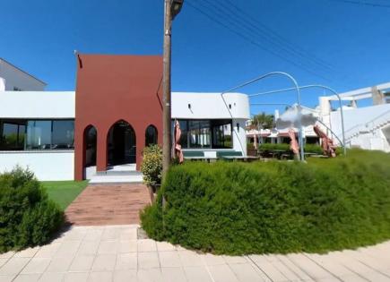 Café, Restaurant für 450 000 euro in Larnaka, Zypern
