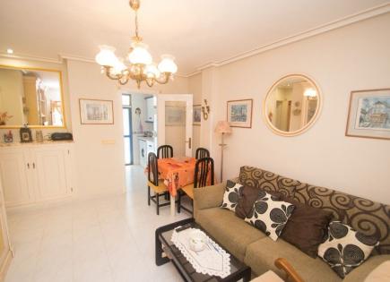 Apartment for 145 000 euro in Punta Prima, Spain