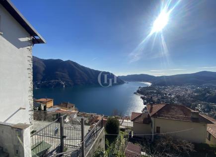 Villa pour 750 000 Euro par le Lac de Côme, Italie