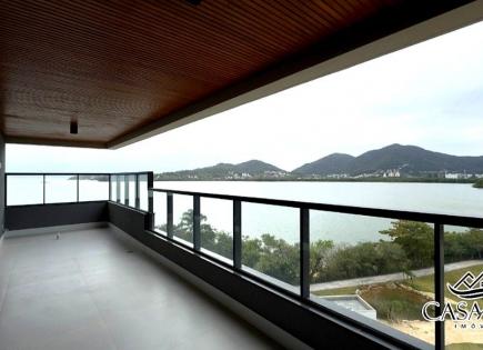 Apartment for 693 650 euro in Brazil