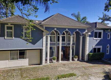 House for 1 905 000 euro in Brazil