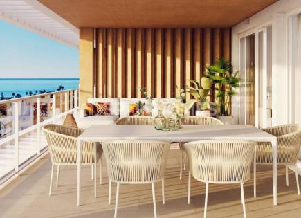 Penthouse for 697 000 euro in San Roque, Spain