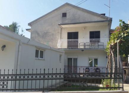 House for 295 000 euro in Igalo, Montenegro