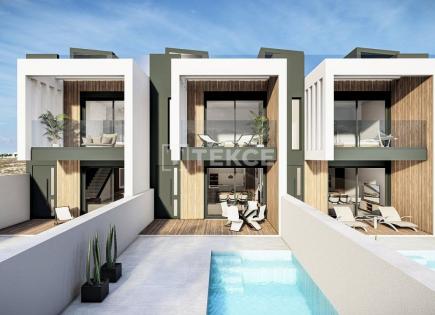 Townhouse for 385 000 euro in Pilar de la Horadada, Spain