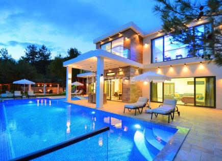 Villa for 900 000 euro in Kaş, Turkey