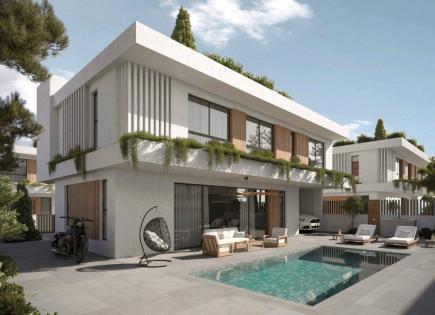 Flat for 553 000 euro in Famagusta, Cyprus