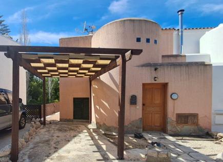 Townhouse for 195 000 euro in Paphos, Cyprus