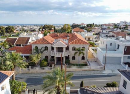 Villa for 1 415 000 euro in Larnaca, Cyprus