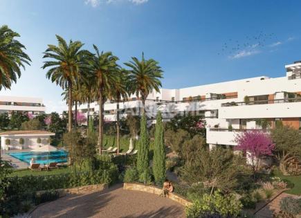 Penthouse for 473 000 euro in Estepona, Spain