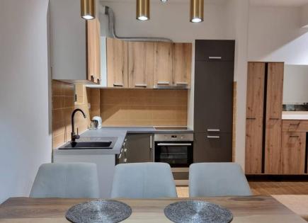 Wohnung für 240 000 euro in Becici, Montenegro