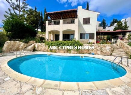 Villa for 579 000 euro in Paphos, Cyprus