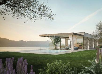 Villa para 2 700 000 euro por Lago de Garda, Italia