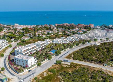 Ático para 473 000 euro en Estepona, España
