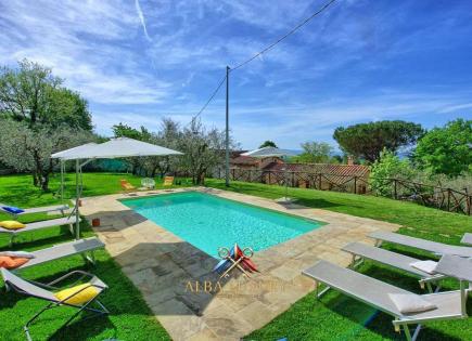 Villa para 950 000 euro en Italia