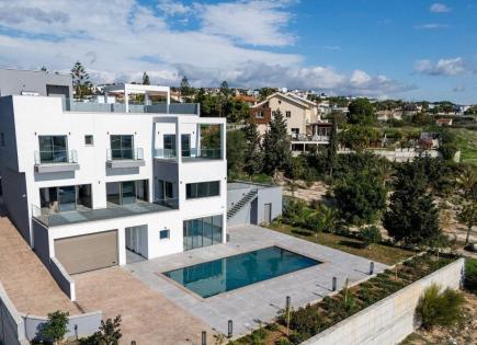 House for 20 000 euro per month in Germasogeia, Cyprus