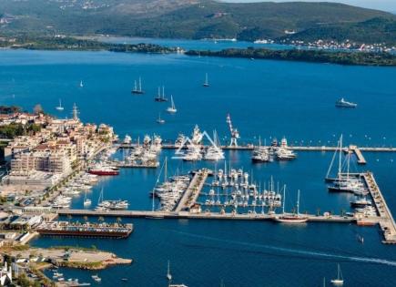 Cafetería, restaurante para 2 955 000 euro en Tivat, Montenegro
