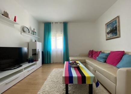 Piso para 125 000 euro en Sveti Stefan, Montenegro