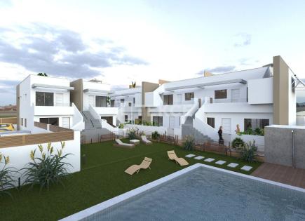 Penthouse for 240 000 euro in Pilar de la Horadada, Spain