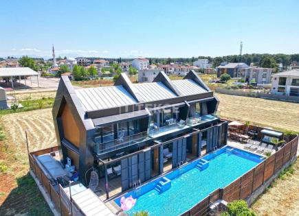 Casa adosada para 800 000 euro en Antalya, Turquia