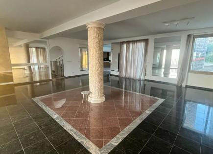 Casa para 4 000 euro por mes en Tala, Chipre