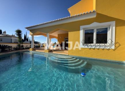 House for 840 000 euro in Portimao, Portugal