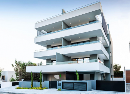 Apartment for 2 500 euro per month in Mesa Geitonia, Cyprus