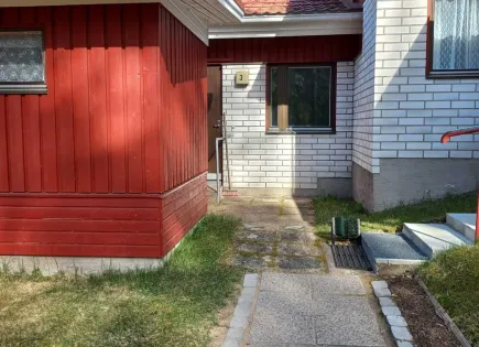 Casa adosada para 6 800 euro en Uimaharju, Finlandia