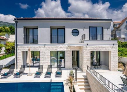Villa para 890 000 euro en Tivat, Montenegro