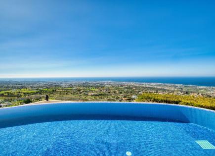 Villa for 995 000 euro in Paphos, Cyprus