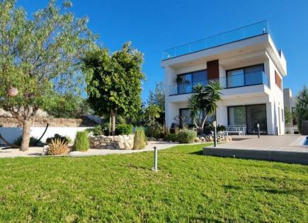 Villa for 570 000 euro in Paphos, Cyprus