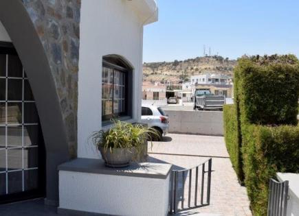 Bungalow para 695 000 euro en Lárnaca, Chipre
