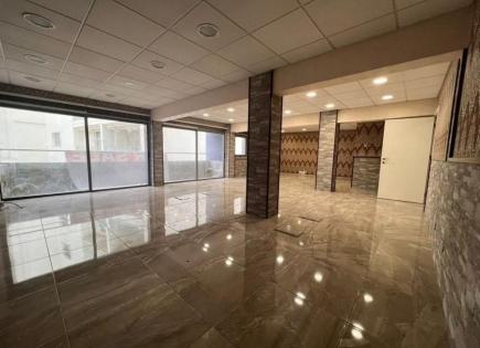 Propiedad comercial para 1 500 000 euro en Lárnaca, Chipre