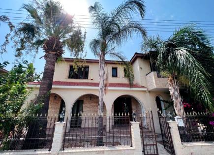Villa for 700 000 euro in Larnaca, Cyprus
