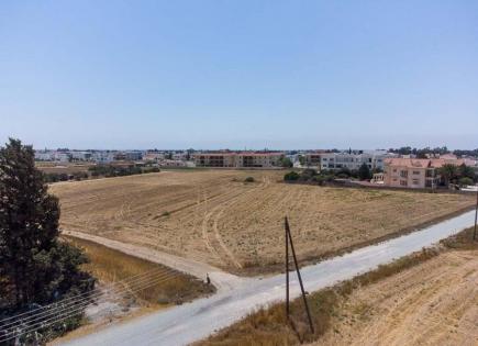 Grundstück für 560 000 euro in Larnaka, Zypern