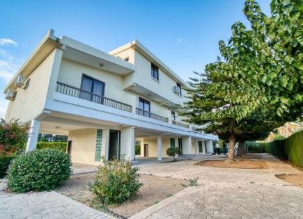 Gewerbeimmobilien für 1 200 000 euro in Paphos, Zypern
