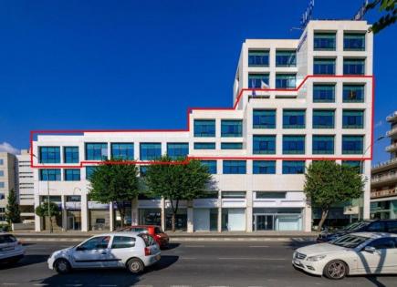 Propiedad comercial para 2 420 000 euro en Nicosia, Chipre