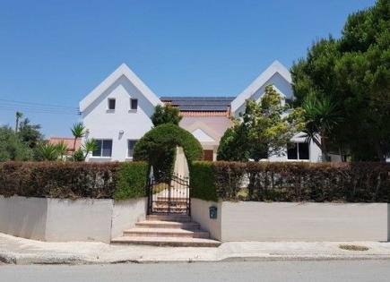 Villa for 700 000 euro in Limassol, Cyprus