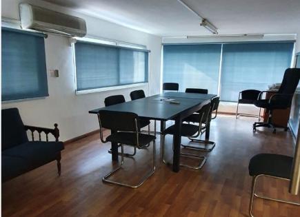 Shop for 650 000 euro in Limassol, Cyprus