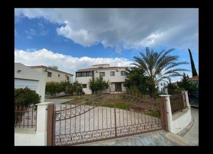 Villa para 600 000 euro en Lárnaca, Chipre