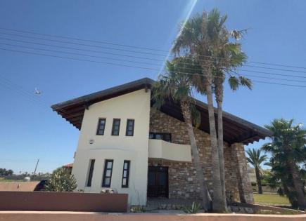 Villa für 580 000 euro in Larnaka, Zypern